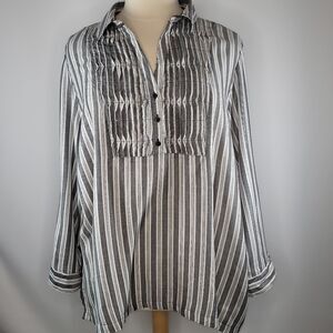 Gloria Vanderbilt Black and White Striped Blouse